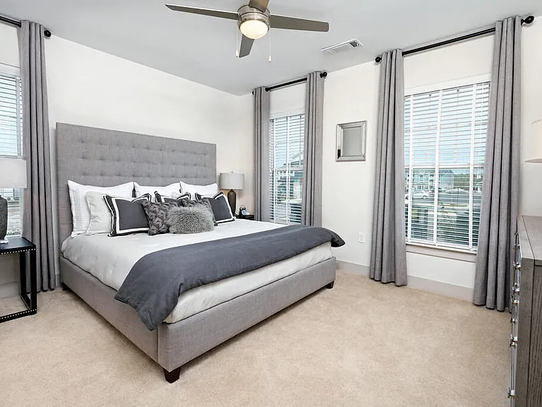 Avia Luxury Apartments — Photo 25