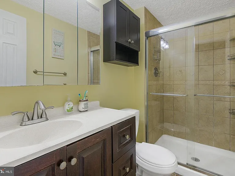 6121 Cedar Wood Dr — Photo 13