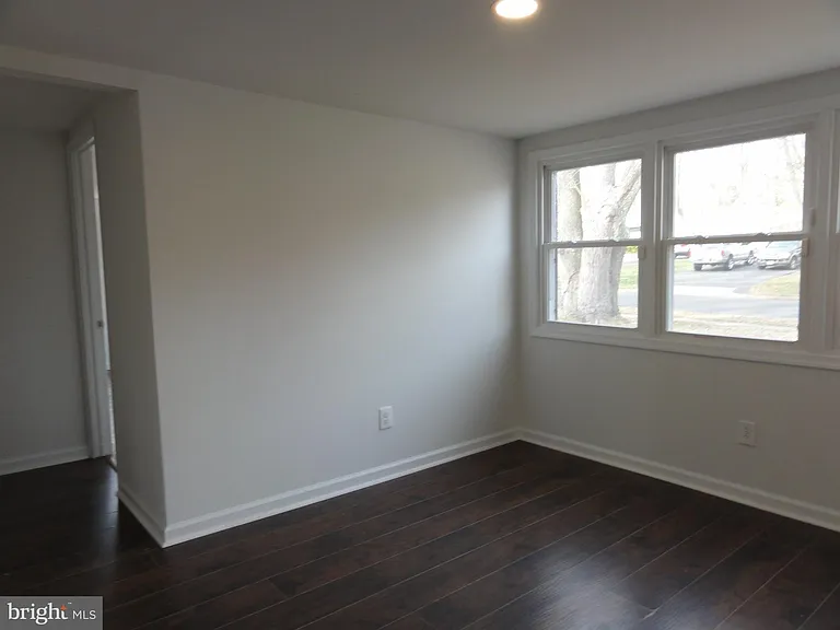 7029 Woodley Ln — Photo 15