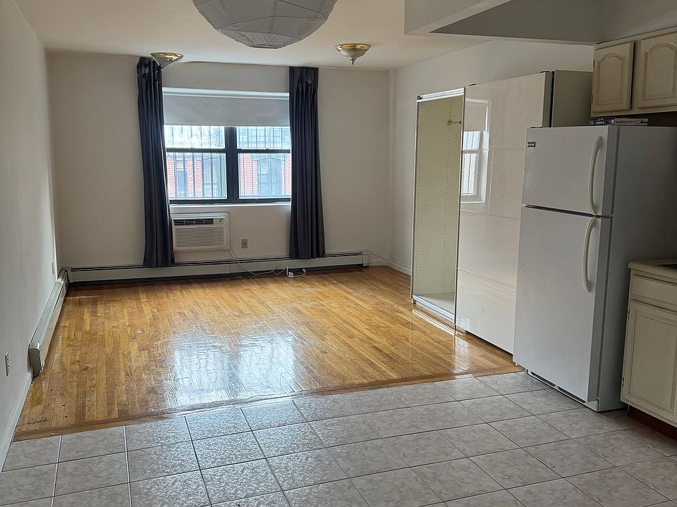 1st image of 25 Orchard St APT 501
