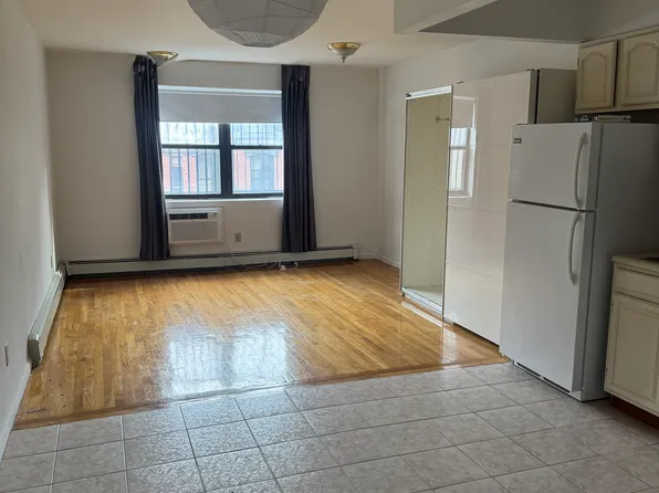 25 Orchard Street image 1 of 3