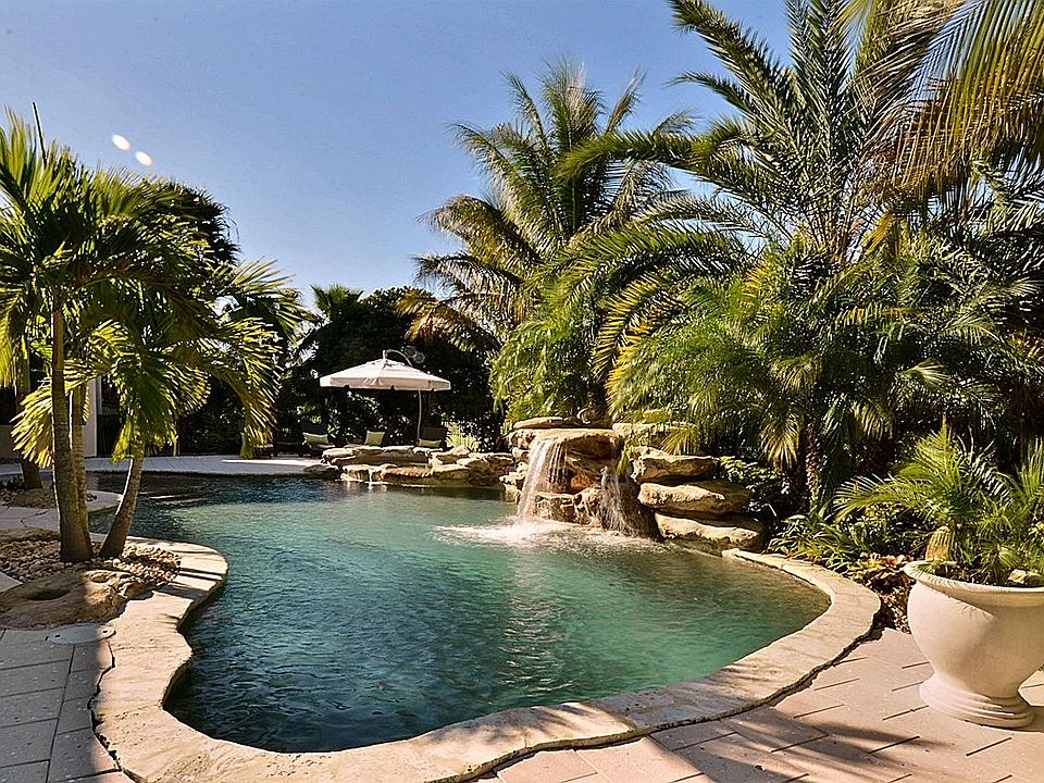2nd image of 12575 SW 14th Pl