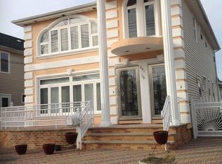 24115 148th Dr, Rosedale, NY 11422