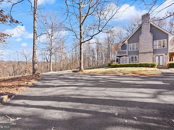 5th image of 8089 Moormont Rd