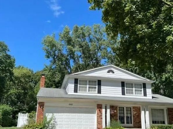 6661 Emerald Lake Dr, Troy, MI 48085