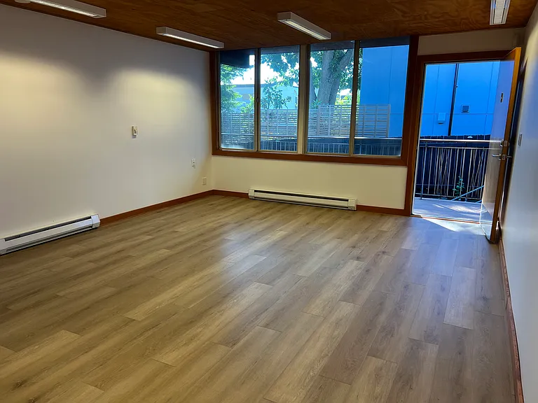 6250 33rd Ave NE #4 — Photo 7