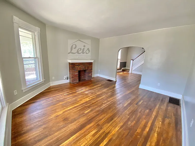918 W Greene St — Photo 13