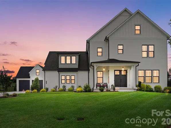 1318 Pomar Cir, Waxhaw, NC 28173