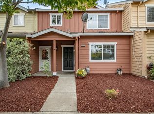 2334 Iroquois St, Santa Rosa, CA 95403