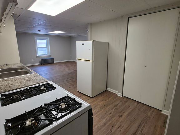 3rd image of 3718 W 159th St Unit C