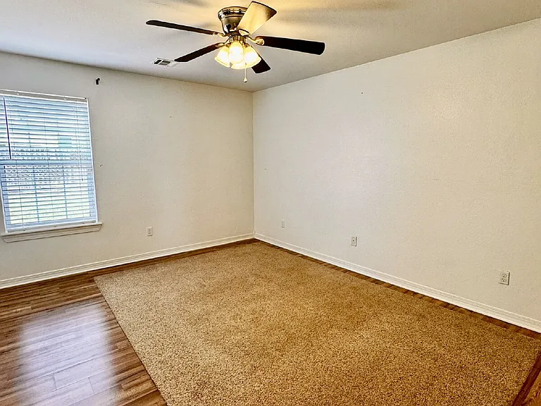 659 Frances Dr — Photo 7