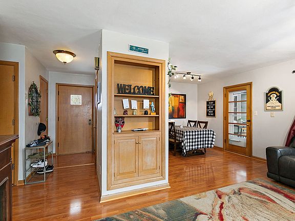 5th image of 419 Roland Ave