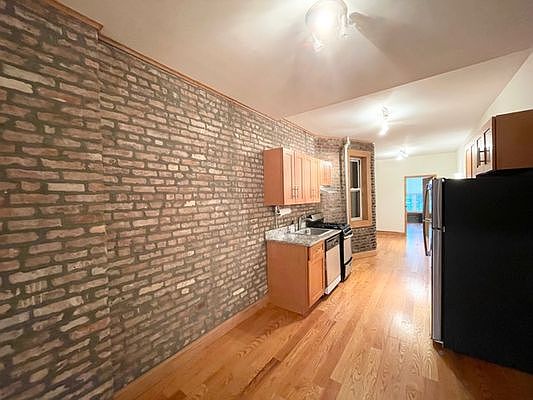 1st image of 326 21st St #1LL