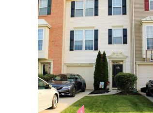 72 Colts Neck Dr, Sicklerville, NJ 08081