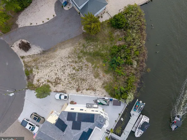 733 Twin Lakes Blvd, Little Egg Harbor, NJ 08087