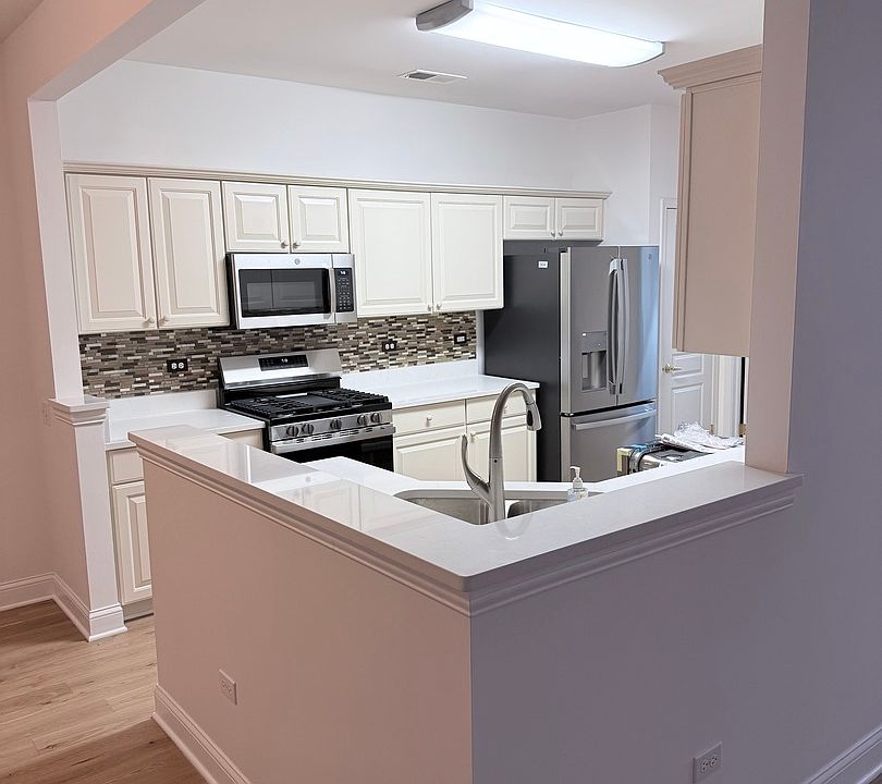 11768 Chatfield Xing, Huntley, IL 60142 | Zillow