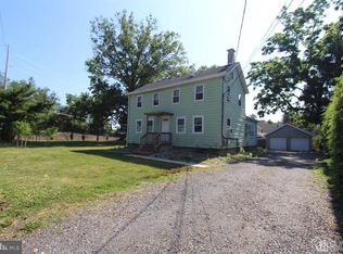 2 Maple Ave, Plainsboro, NJ 08536