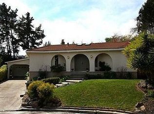 10 Darnby Ct, Orinda, CA 94563