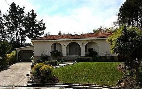 10 Darnby Ct photo 1