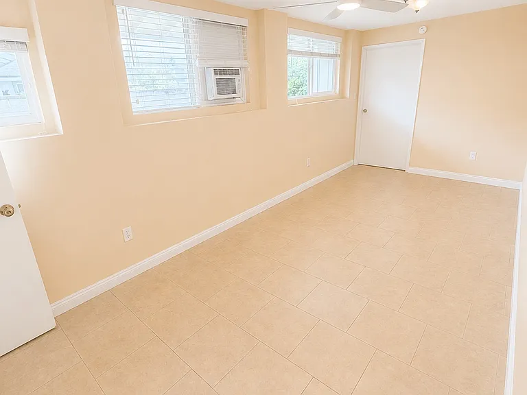 167 Makawao St — Photo 11
