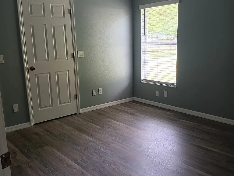 3844 S Flamingo Ter — Photo 4