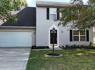 8913 Glass Chimney Ln, Fishers, IN 46037