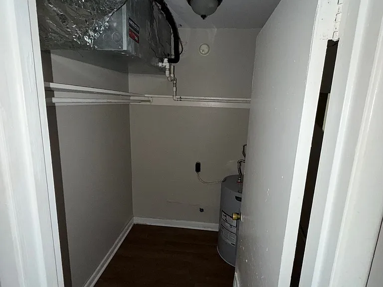 2825 N Ohenry Blvd #C — Photo 4