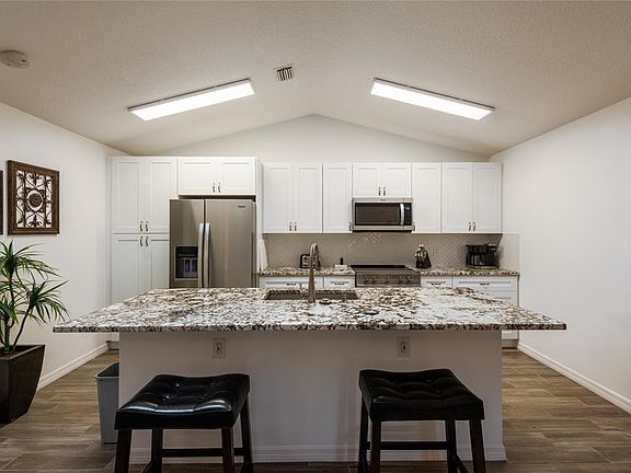 4th image of 1213 BENEDICT COURT