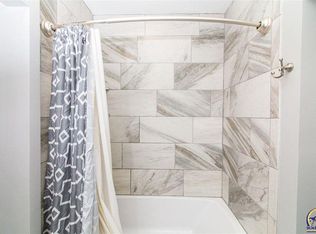 1511 SW Collins Ave, Topeka, KS 66604