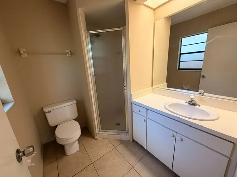 4445 Worcester Rd — Photo 16