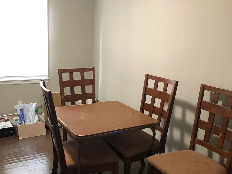 903 E Palmer St — Photo 2