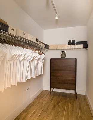 Sold by MNS | media 29