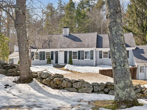 62 Foreside Road, Cumberland, ME 04110