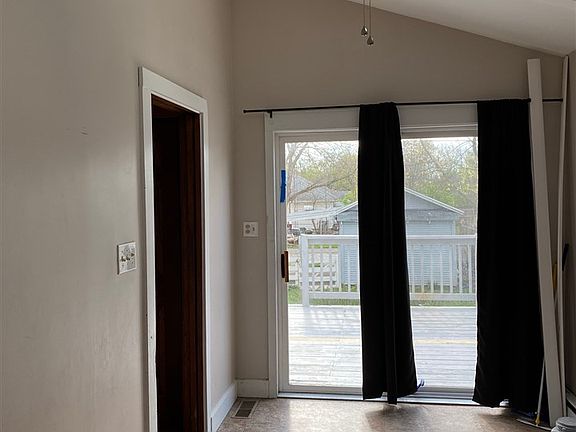 4th image of 206 NW 18th St