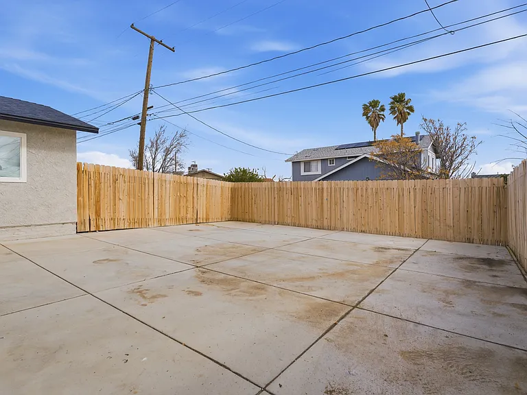 15922 Koch St #A — Photo 7