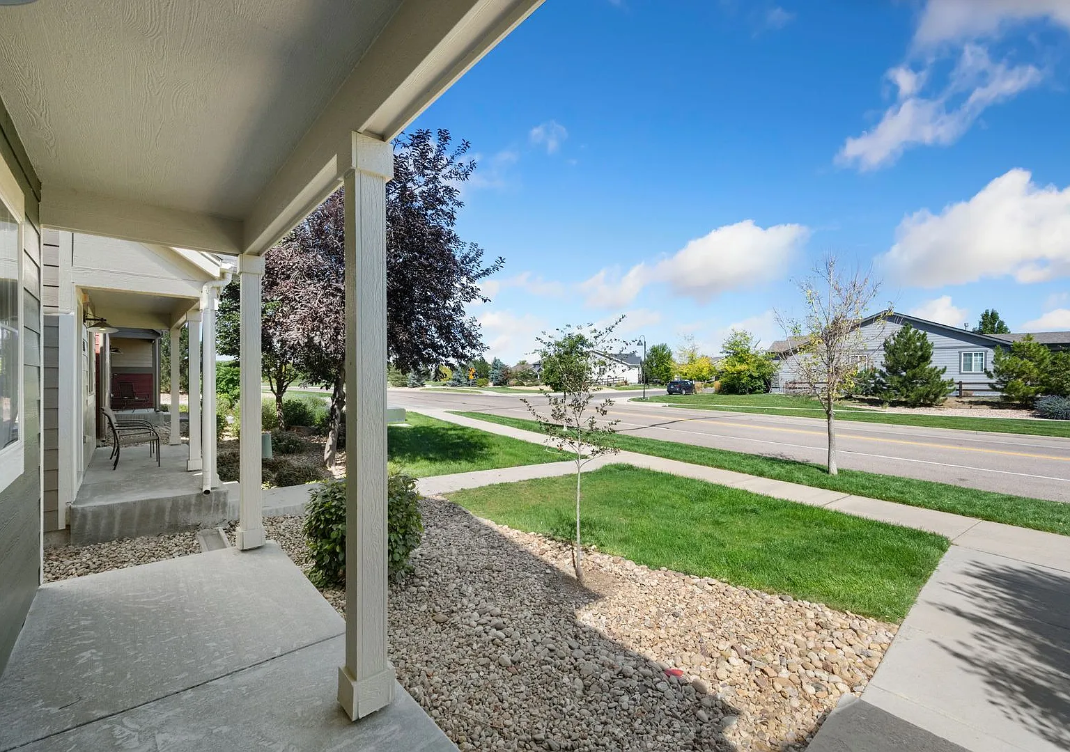 Cozy 2-Bedroom Cottage in Lakes at Centerra with Attached Garage — Photo 4