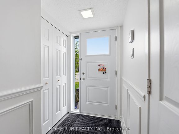 3rd image of 52 Reaney Ct