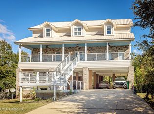 6316 Point Porteaux Rd, Ocean Springs, MS 39564