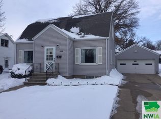 812 W Cedar St, Cherokee, IA 51012