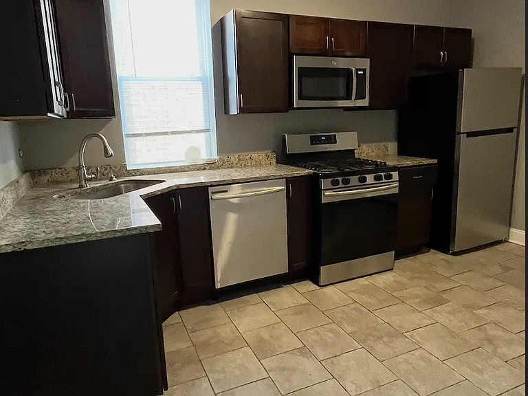 1541 S Central Park Ave #2 — Photo 10