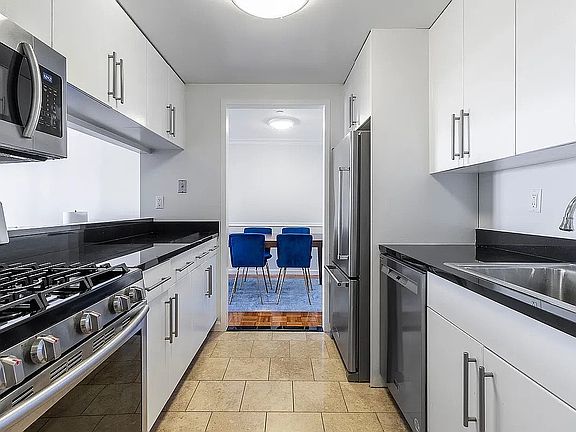 4th image of 300 W 135th St APT 4C