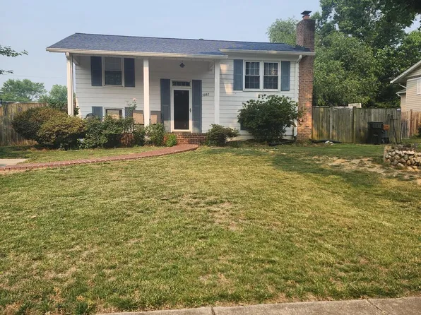 7952 Hammond St, Alexandria, VA 22309