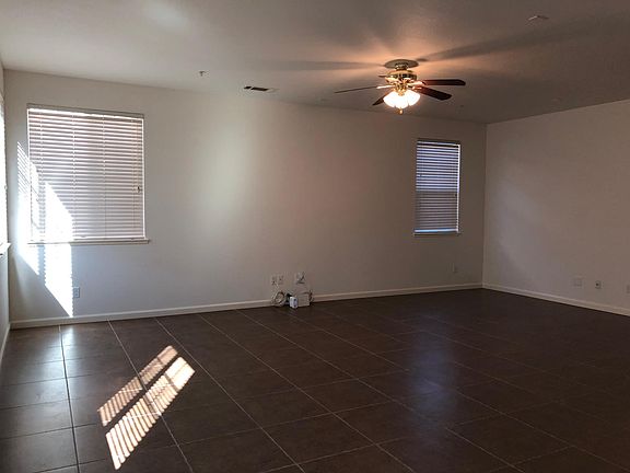 3rd image of 4644 Hidden Glen Dr