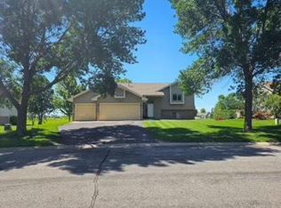 9175 Fieldcrest Cir, Monticello, MN 55362
