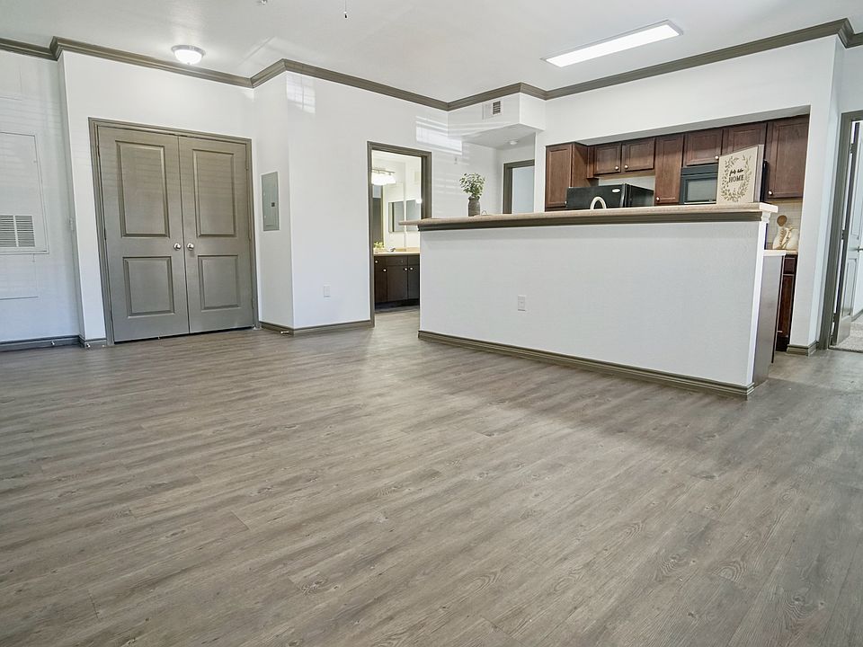 1st image of 1580 River Rd #1221