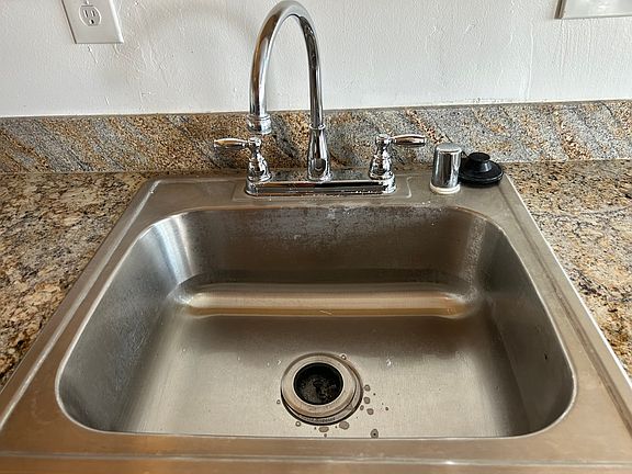 5th image of 3529 Agate Dr APT 9