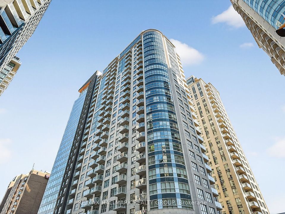 1st image of 242 Rideau St #1501