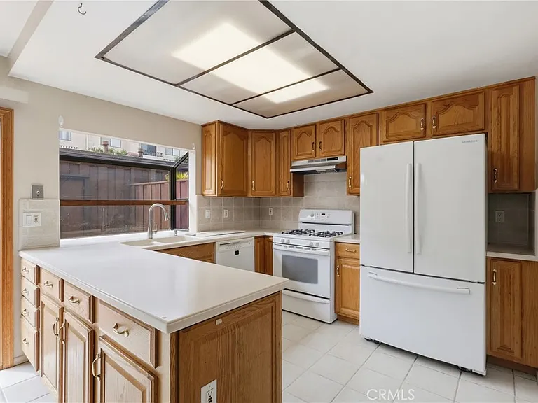 2242 Stonewood Ct — Photo 6