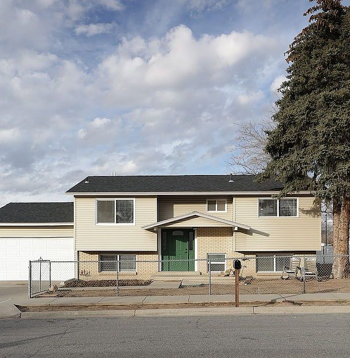 1st image of 627 E Hilo St