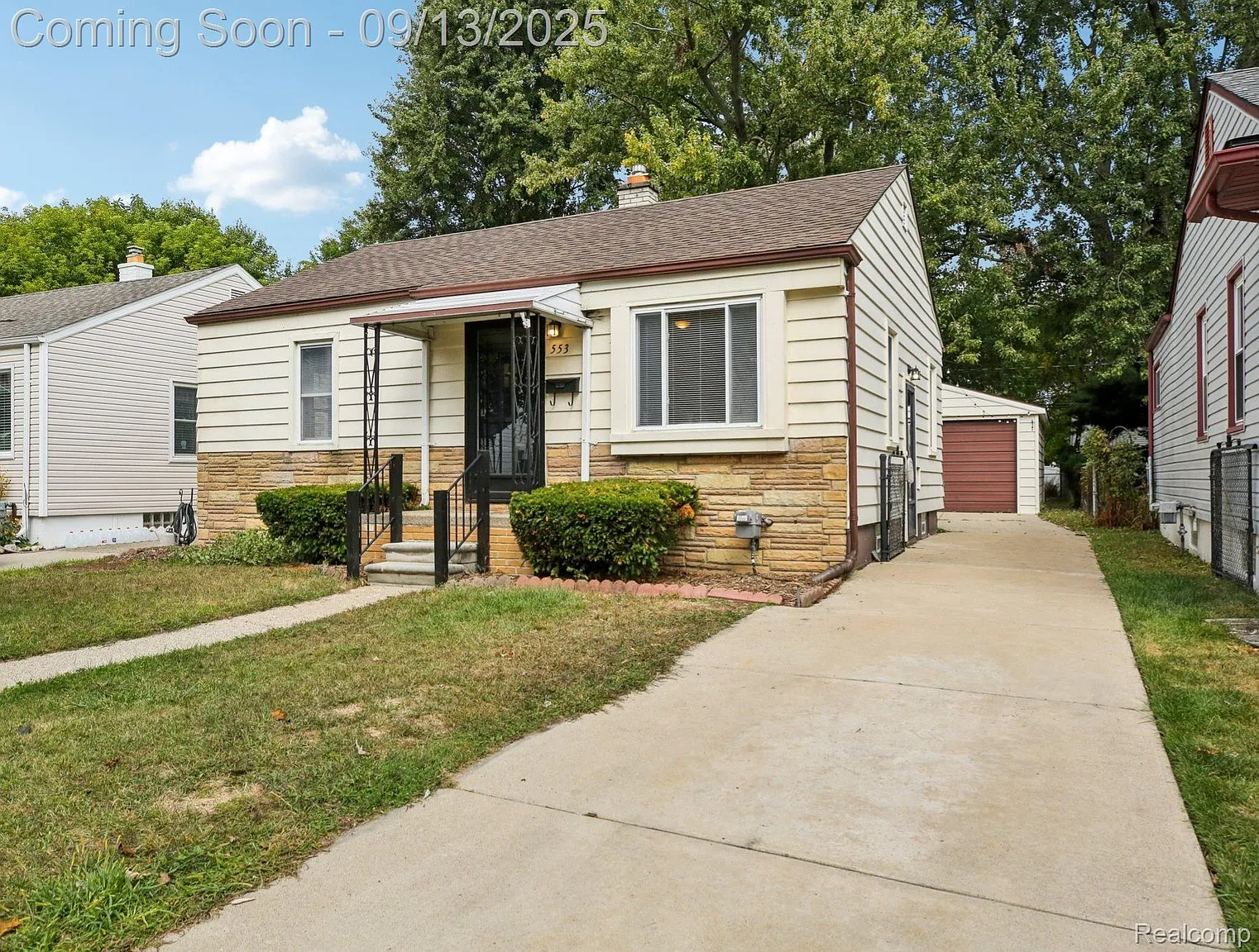553 E Annabelle Ave photo 1